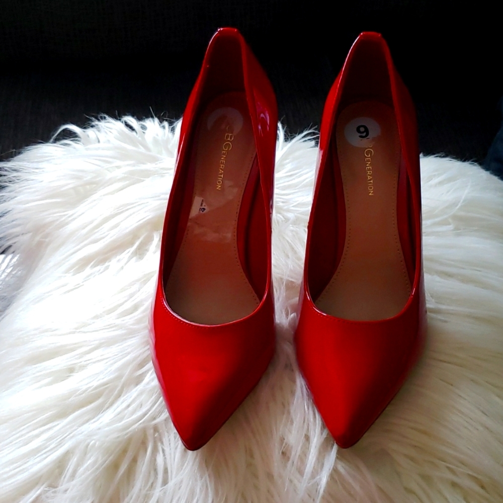 Red Pumps